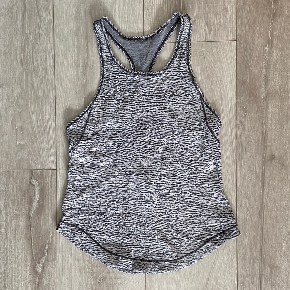 Lululemon tank, size 2